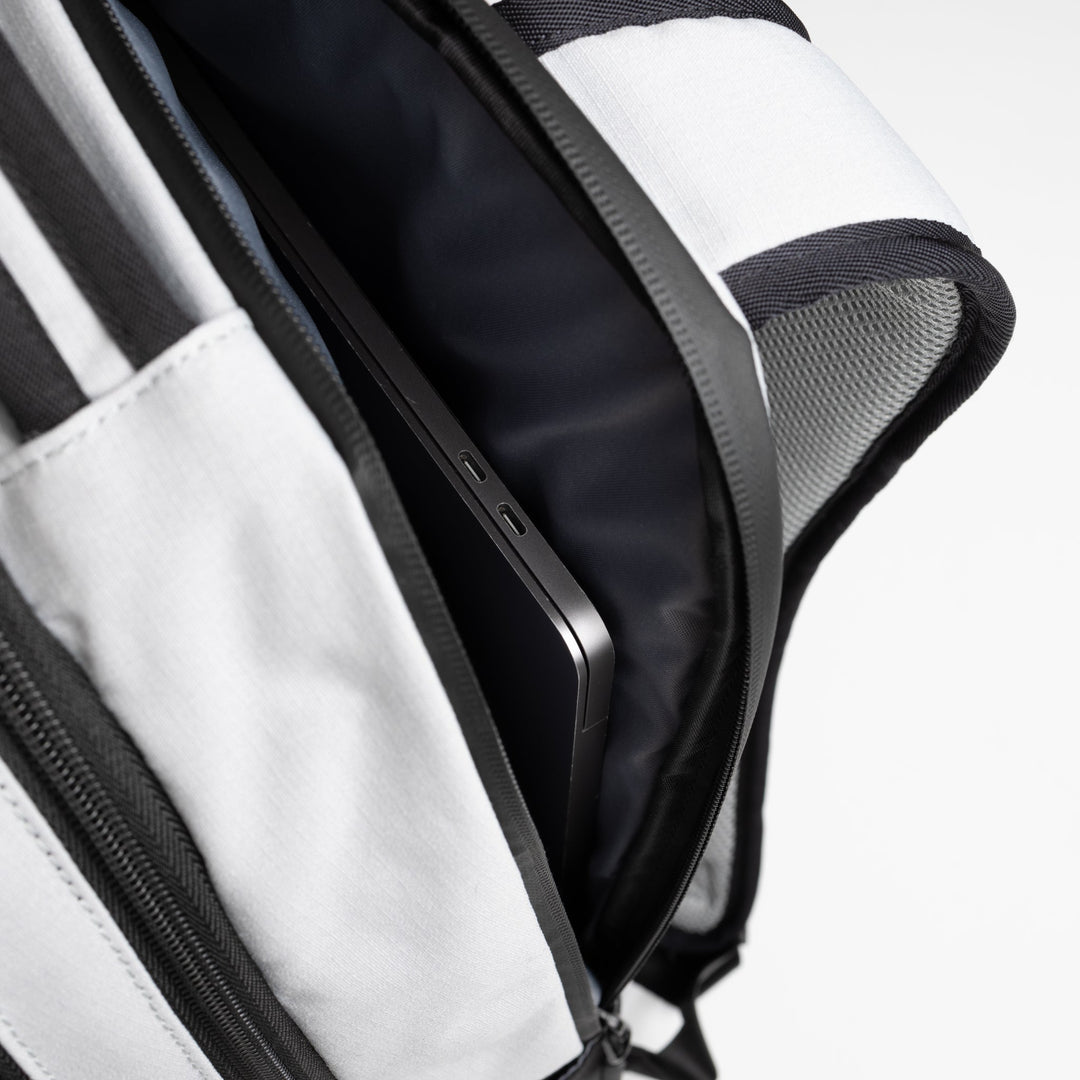 Northwestern A2 Backpack - Moon Gray